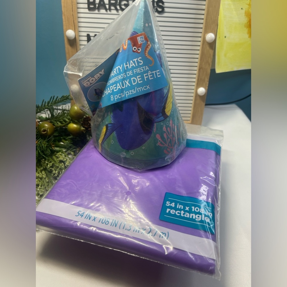 Disney Finding Dory Birthday Party Hats 8ct + Purple Table Cover New
